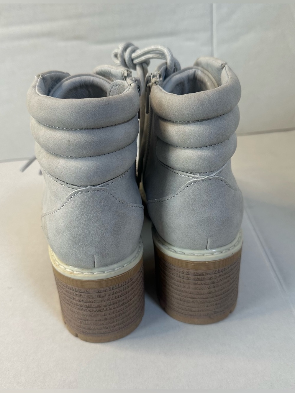 Maurices Boots Womens 6M Morgan Lace Up Zip Heels Hiker Ankle Bootie Grey - Picture 2 of 9